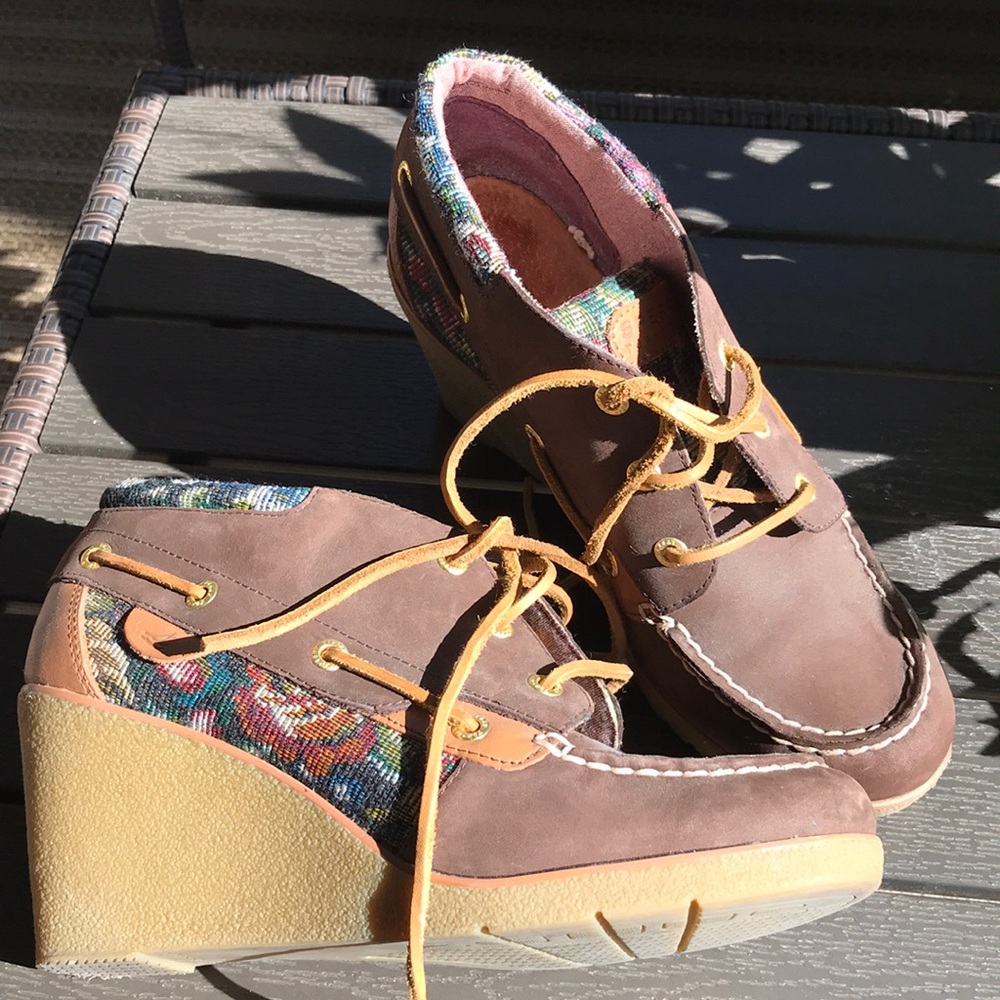 Sperry ankle boots in dark brown Sz 9